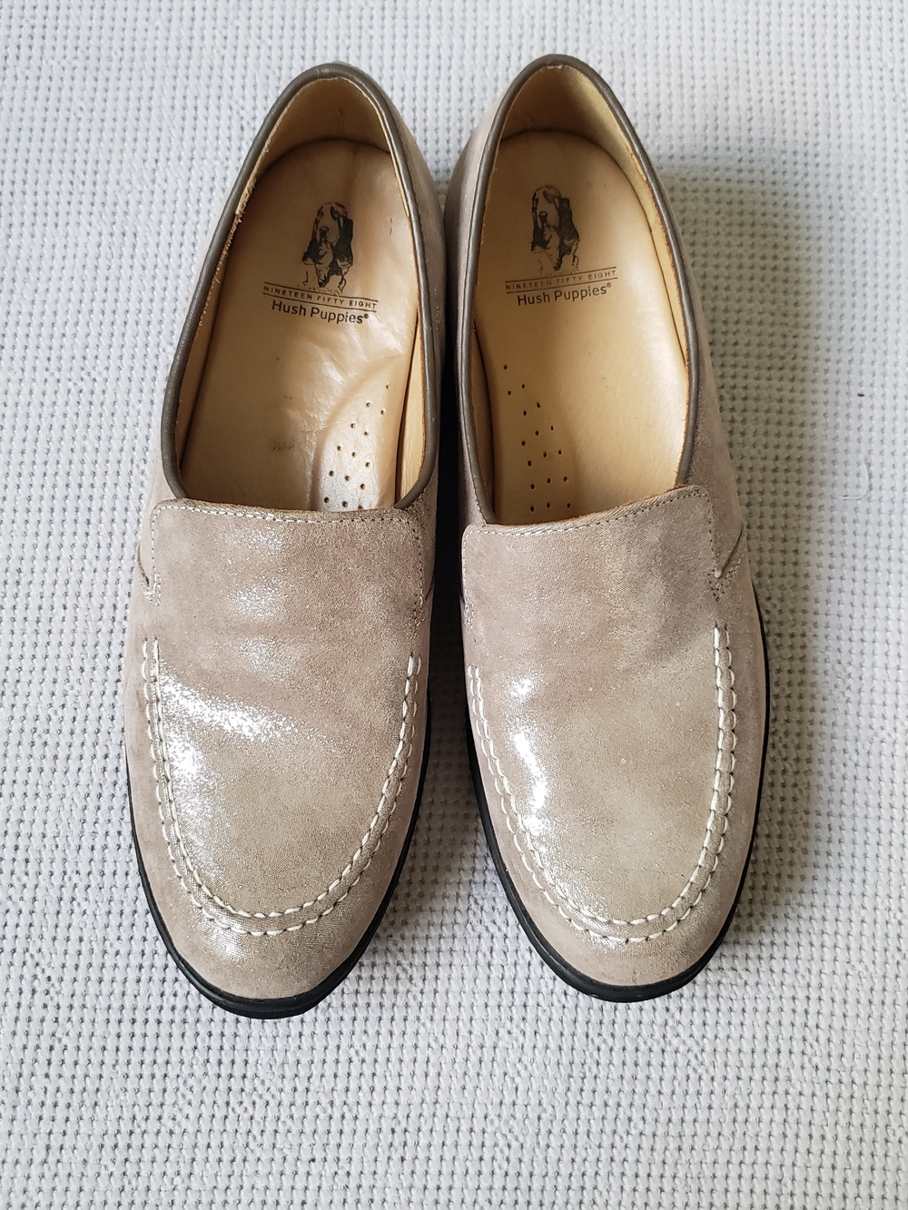 Hush Puppies Womens 8.5 Heirloom Silver  Suede Slip-On Loafers